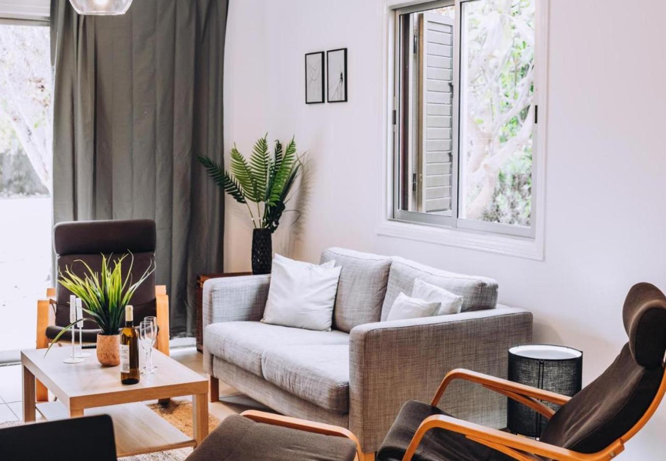 H&O Royal Townhouse In Center Paphos 아파트 외부 사진