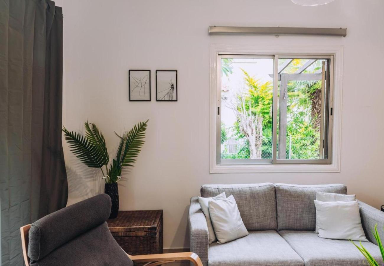 H&O Royal Townhouse In Center Paphos 아파트 외부 사진